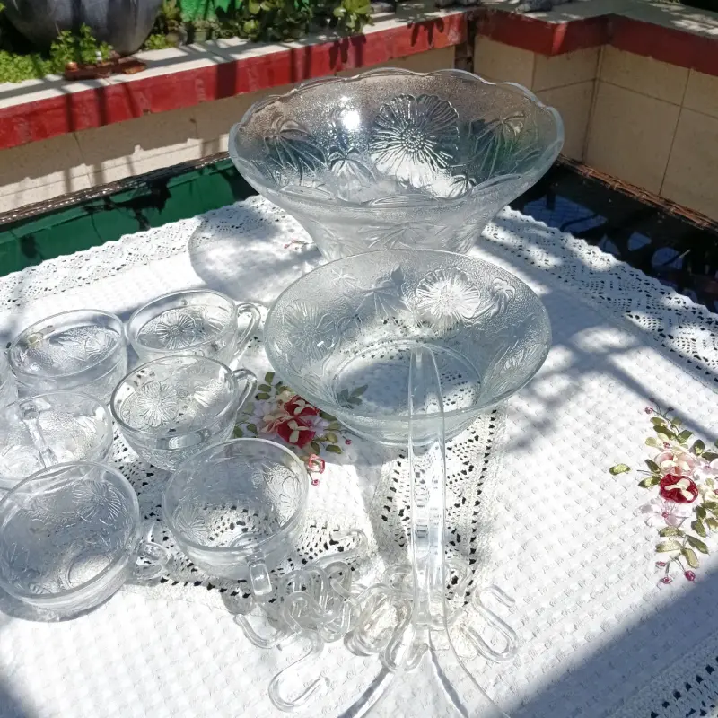 Juego de Ponchera de Vidrio con Tazas - 5