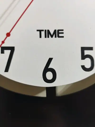 Reloj de Pared Moderno con Péndulo - miniatura 2