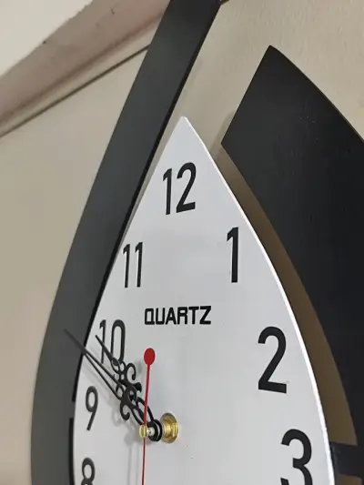 Reloj de Pared Moderno con Péndulo - miniatura 4