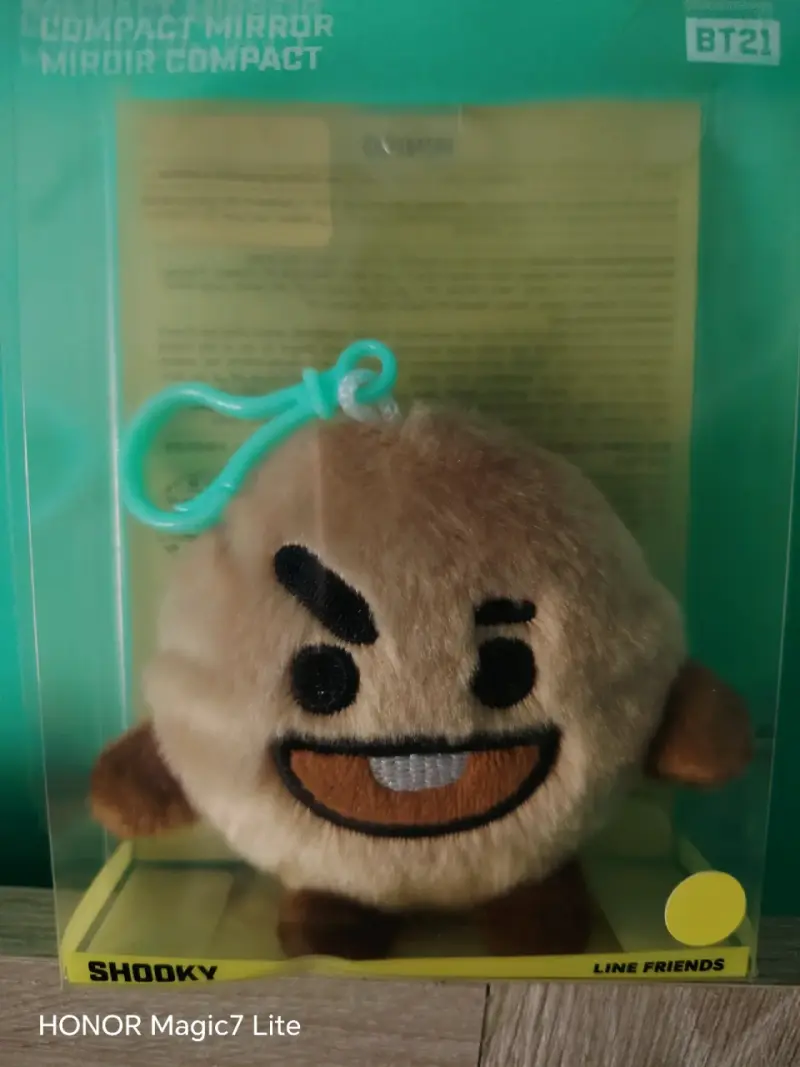 Espejo compacto BT21 Shooky de Miniso - 1