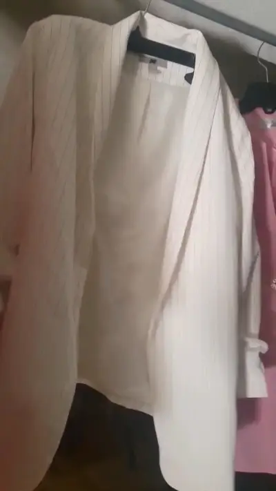 Blazer de mujer rosa elegante - miniatura 5