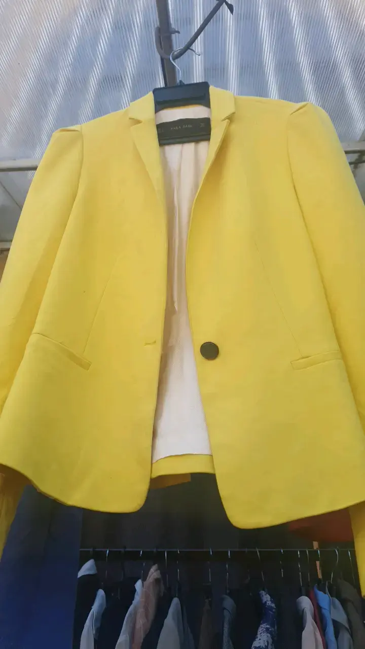 Blazer de mujer rosa elegante - 6