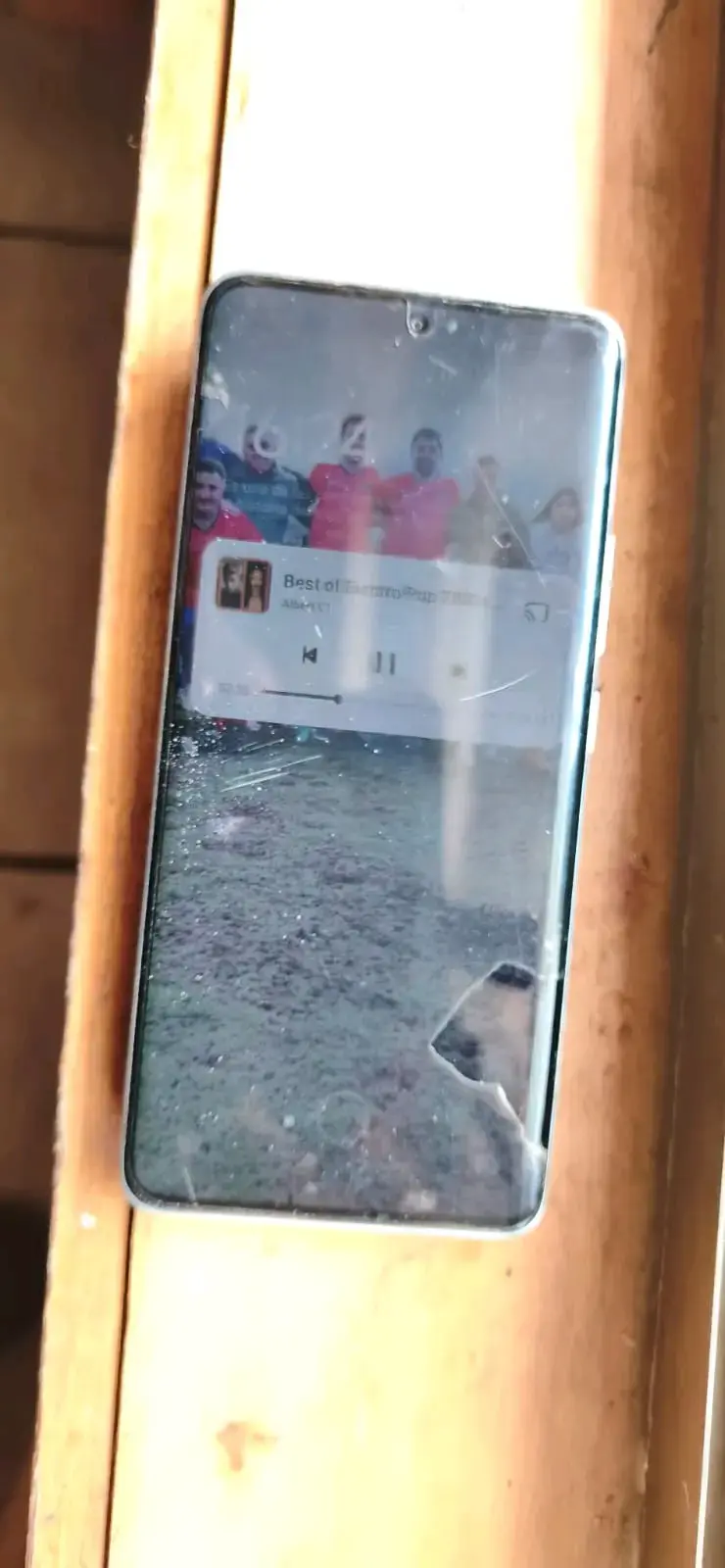 Smartphone Xiaomi Redmi con triple cámara - 2
