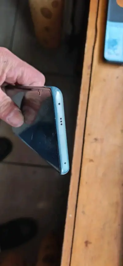 Smartphone Xiaomi Redmi con triple cámara - miniatura 3