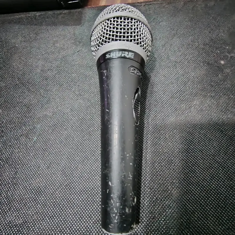 Micrófono dinámico Shure pg58 usado