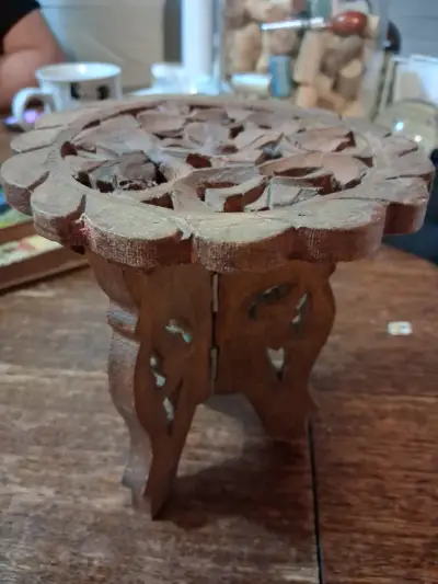 Mesita auxiliar o soporte , Indio - miniatura 1