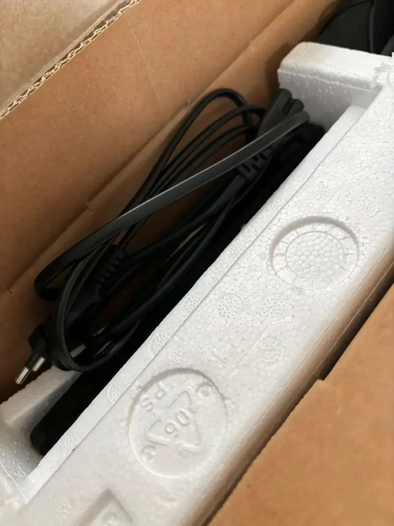 Televisor LED de 32 pulgadas con antena - 4