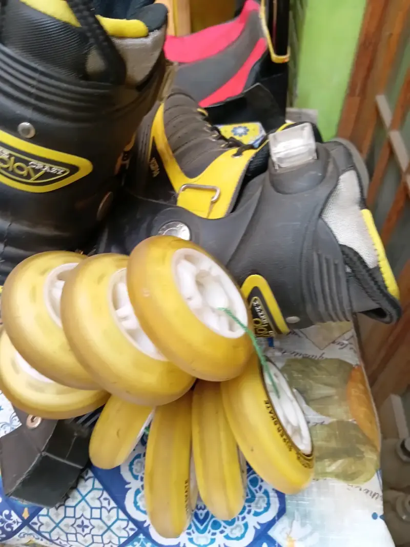 Patines en línea Kepaí amarillos y negros - 3