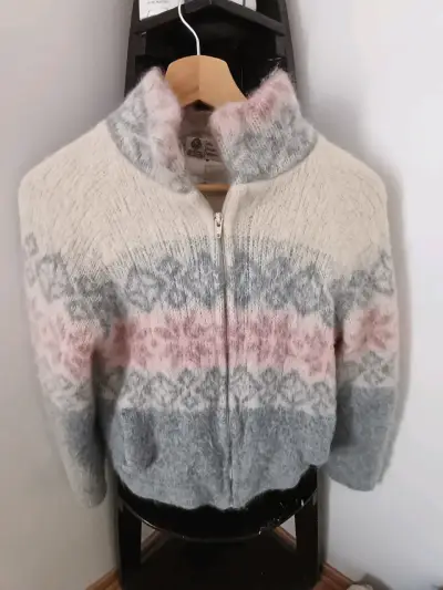 Chompa de lana con cierre y diseño nórdico - miniatura 1