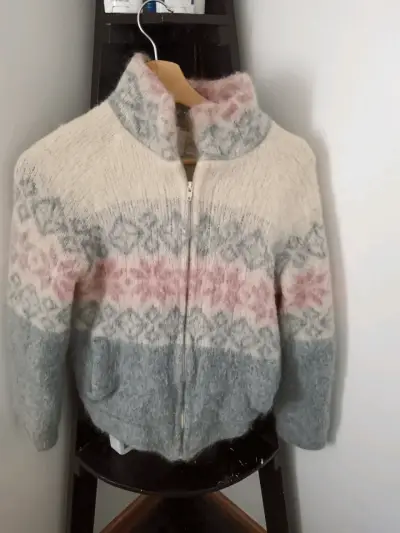 Chompa de lana con cierre y diseño nórdico - miniatura 2