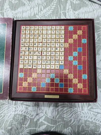Juego de mesa Scrabble Deluxe edicion de lujo - miniatura 2
