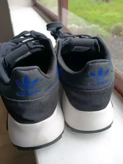Zapatillas deportivas negras Adidas para hombre - miniatura 4