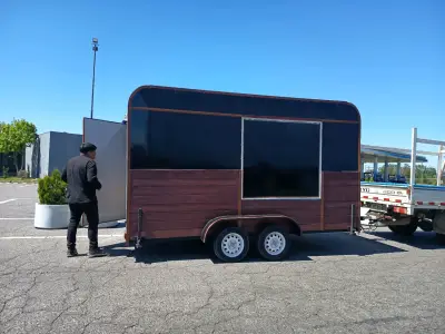 Carro de Comida Móvil con Equipamiento Completo - miniatura 2