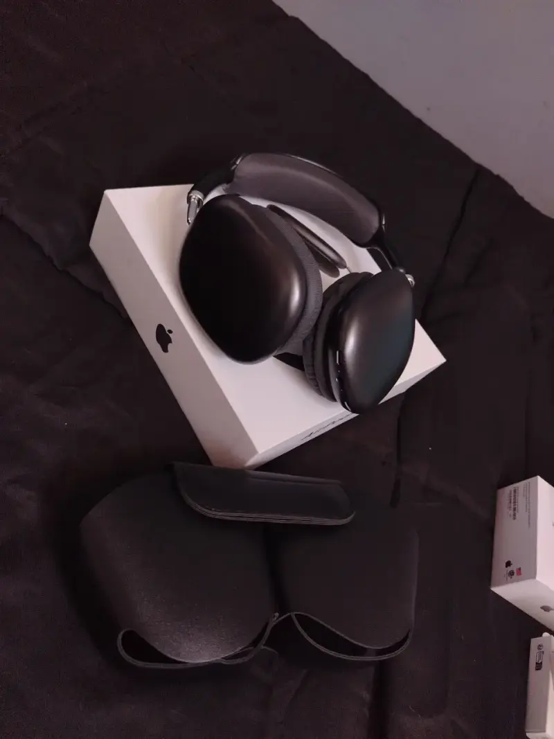 Auriculares Apple AirPods Max negros - 2