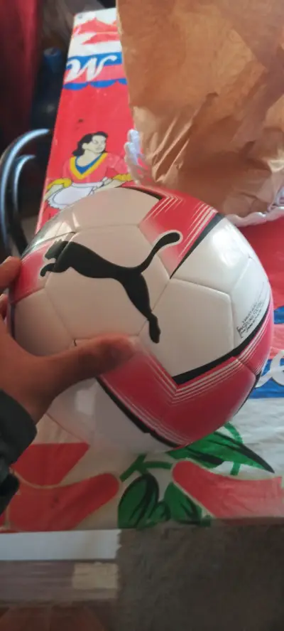 Balón de fútbol Puma Prestige rojo y blanco - miniatura 1