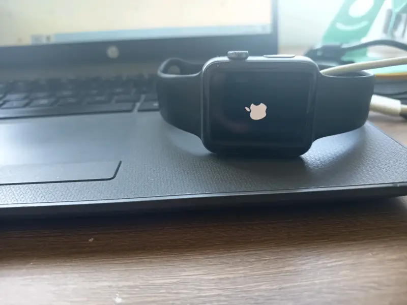 Reloj inteligente con cargador incluido - 5
