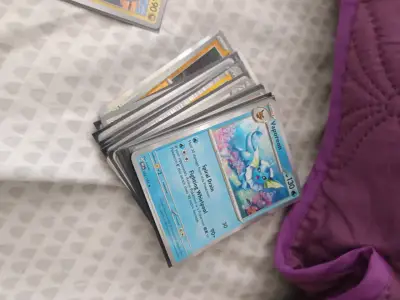 Colección de cartas Pokémon variadas - miniatura 5