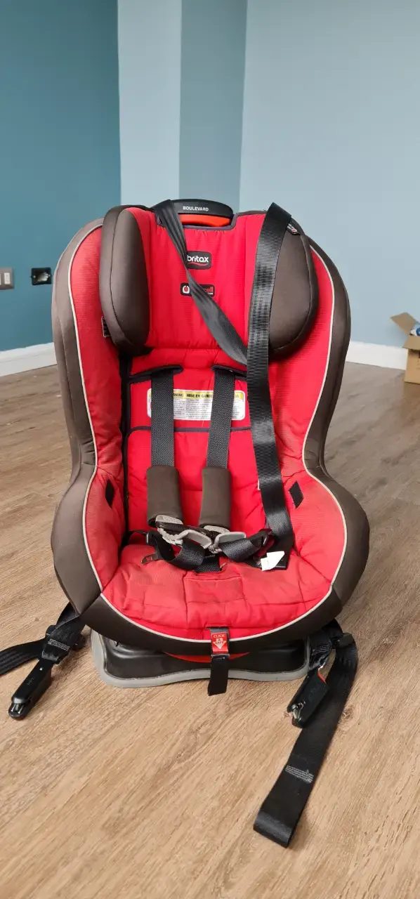 Silla de auto para niño Britax roja - 1