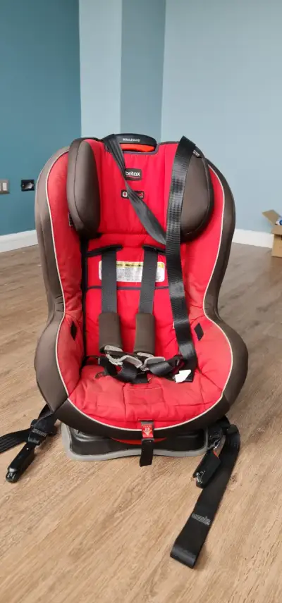 Silla de auto para niño Britax roja - miniatura 1