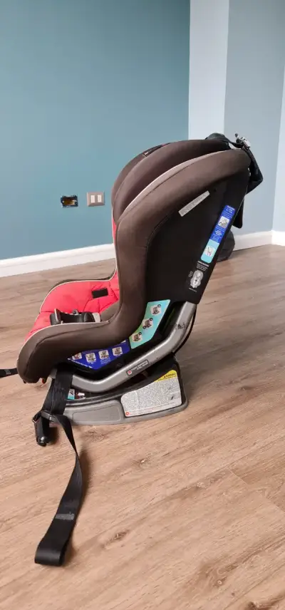 Silla de auto para niño Britax roja - miniatura 3