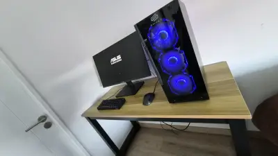 Escritorio amplio y muy practico - miniatura 2