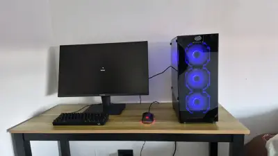 Escritorio amplio y muy practico - miniatura 3