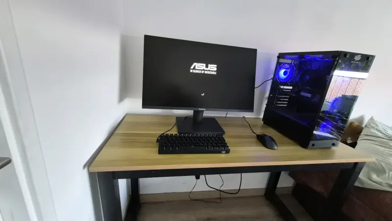Escritorio amplio y muy practico - 4