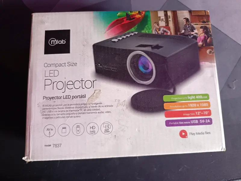 Proyector LED portátil Mlab compacto - 1