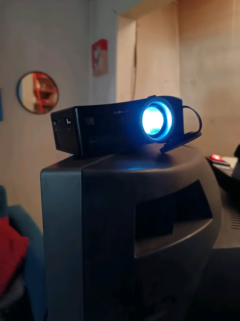 Proyector LED portátil Mlab compacto - 5