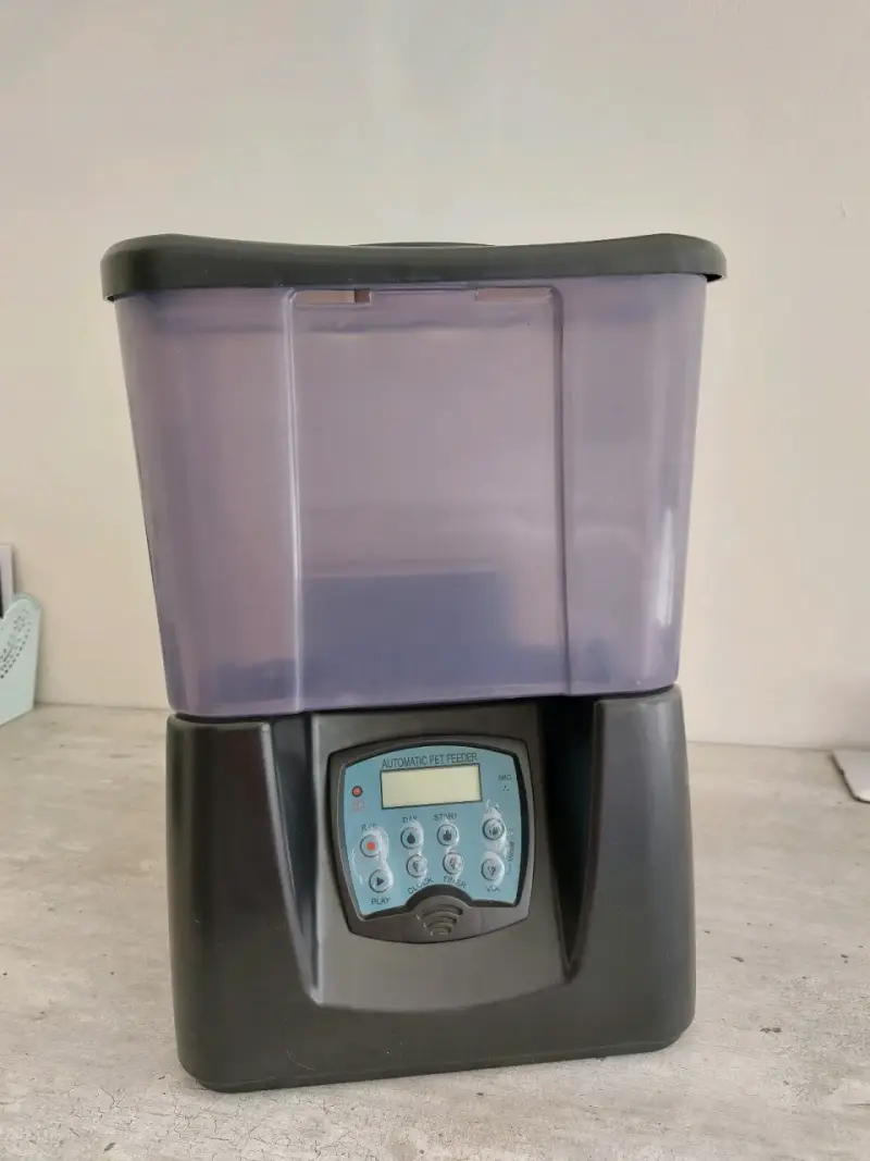 Dispensador automático de comida para mascotas - 2