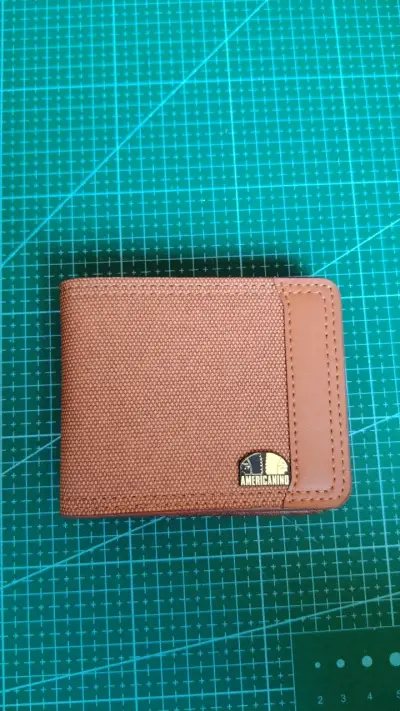 Billetera de cuero Americano color café - miniatura 1