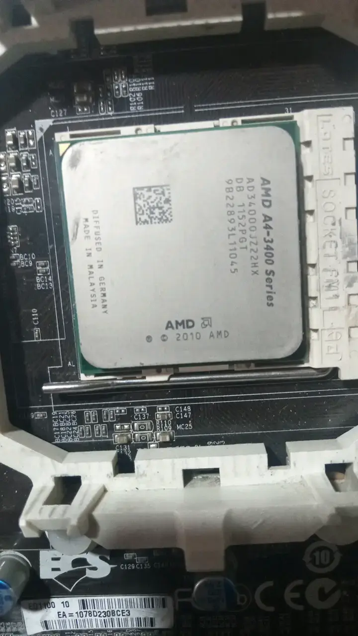Placa Madre ECS A55F-M3 con Procesador AMD A4-3400 - 3