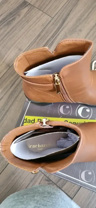 Botines de cuero marrón Cacharel con cierre lateral - miniatura 1