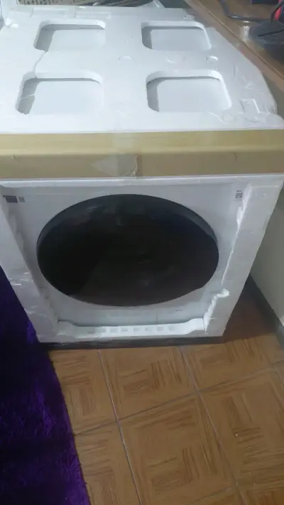 Lavadora secadora  poco uso en embalaje original - miniatura 3