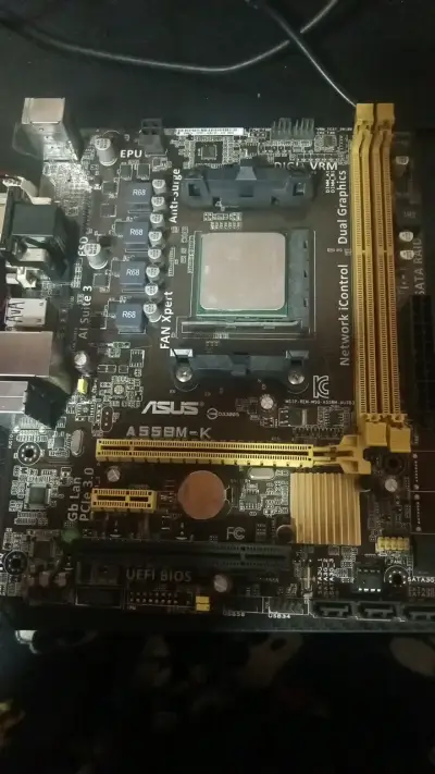Placa Madre ASUS A55BM-K con Procesador AMD - miniatura 1