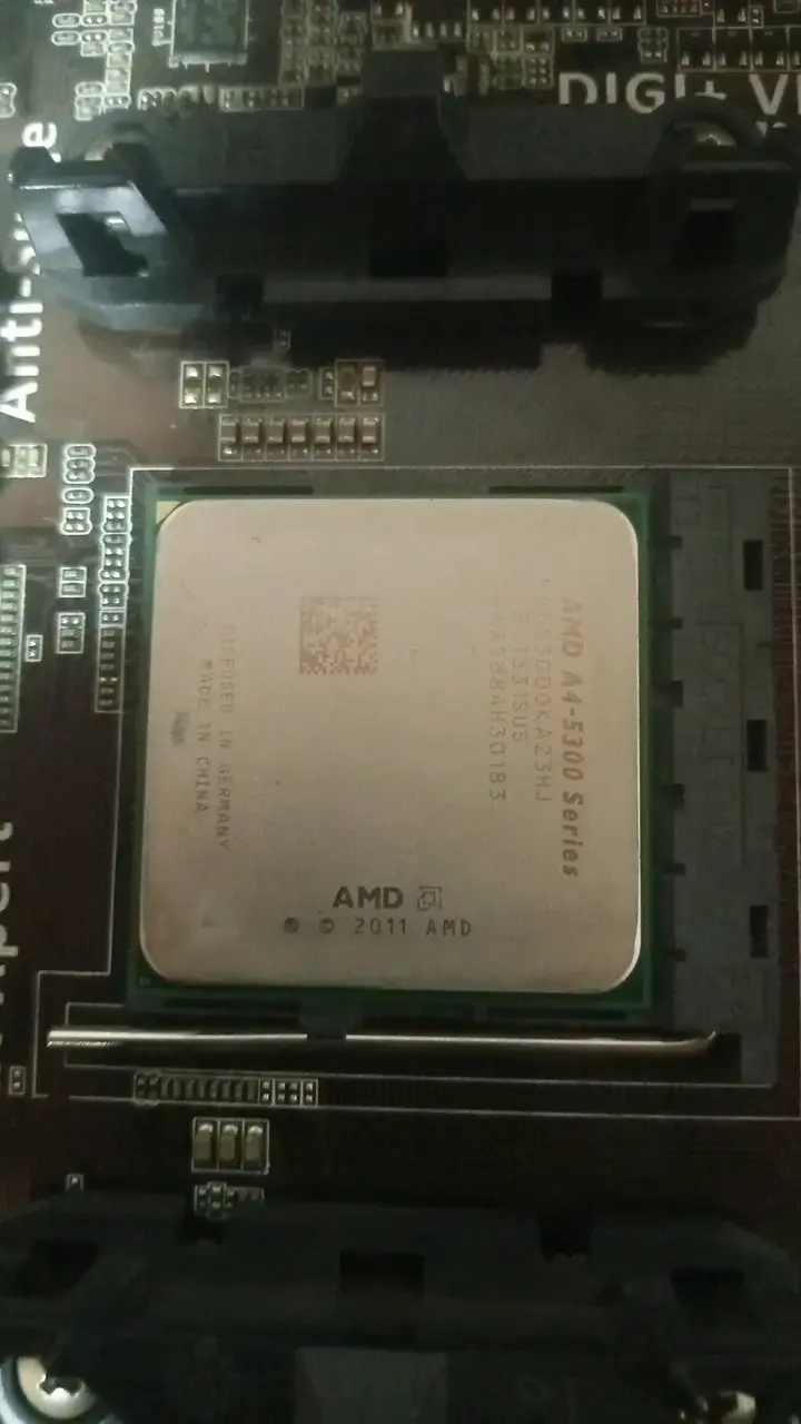Placa Madre ASUS A55BM-K con Procesador AMD - 3