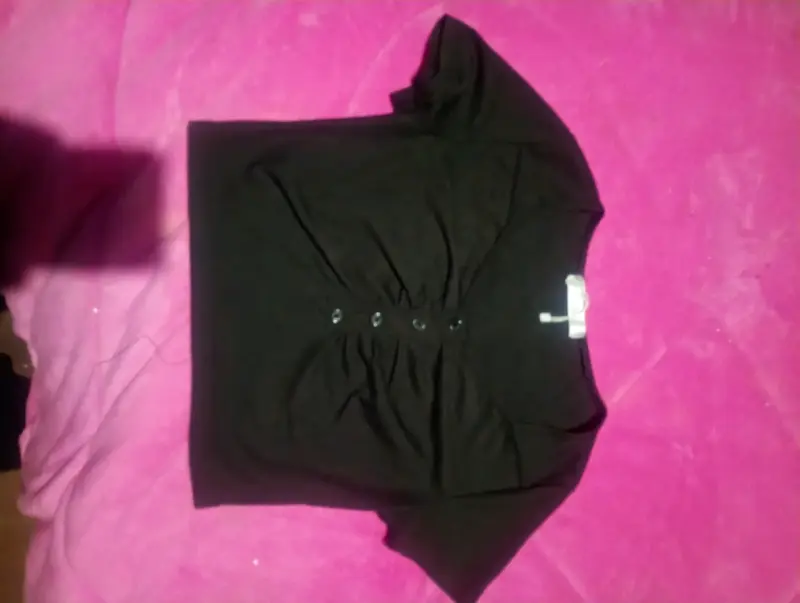 Blusa negra con botones para mujer - 2