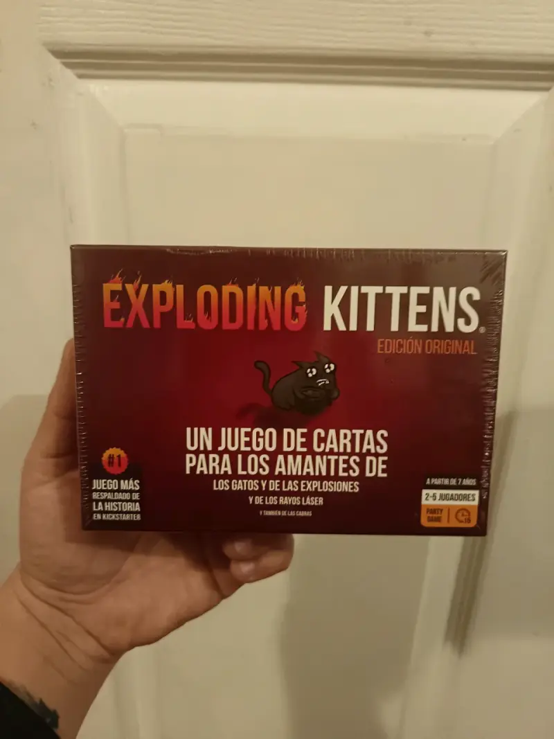 Juego de cartas Exploding Kittens edición original - 1