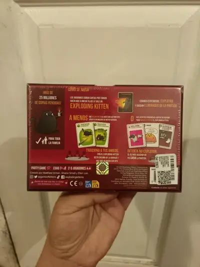 Juego de cartas Exploding Kittens edición original - miniatura 2