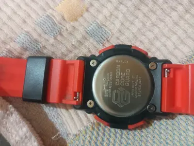 Reloj Casio G-Shock análogo digital rojo - miniatura 2