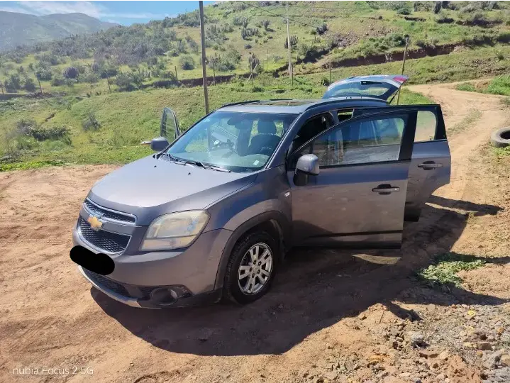 Chevrolet Orlando 2012 en buen estado - 4