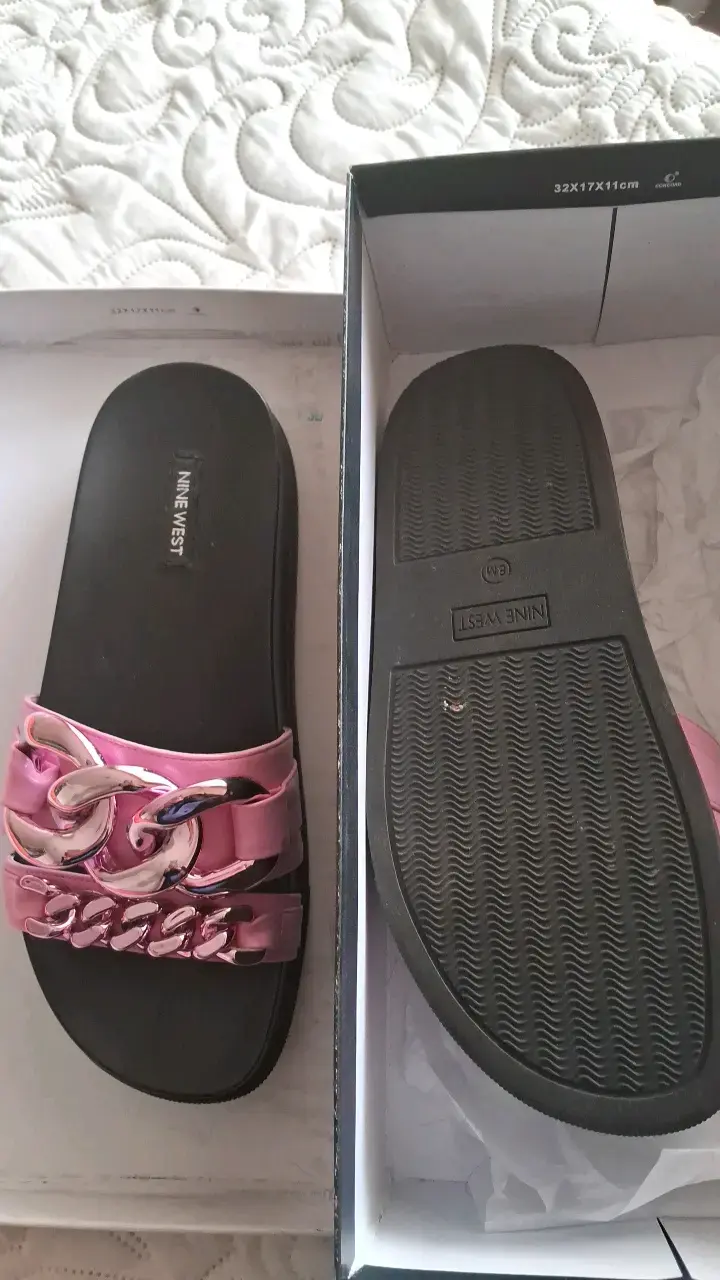 Sandalias Nine West rosas con cadena