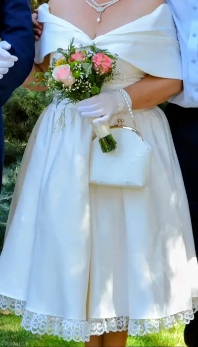Vestido de novia vintage  con accesorios - miniatura 3
