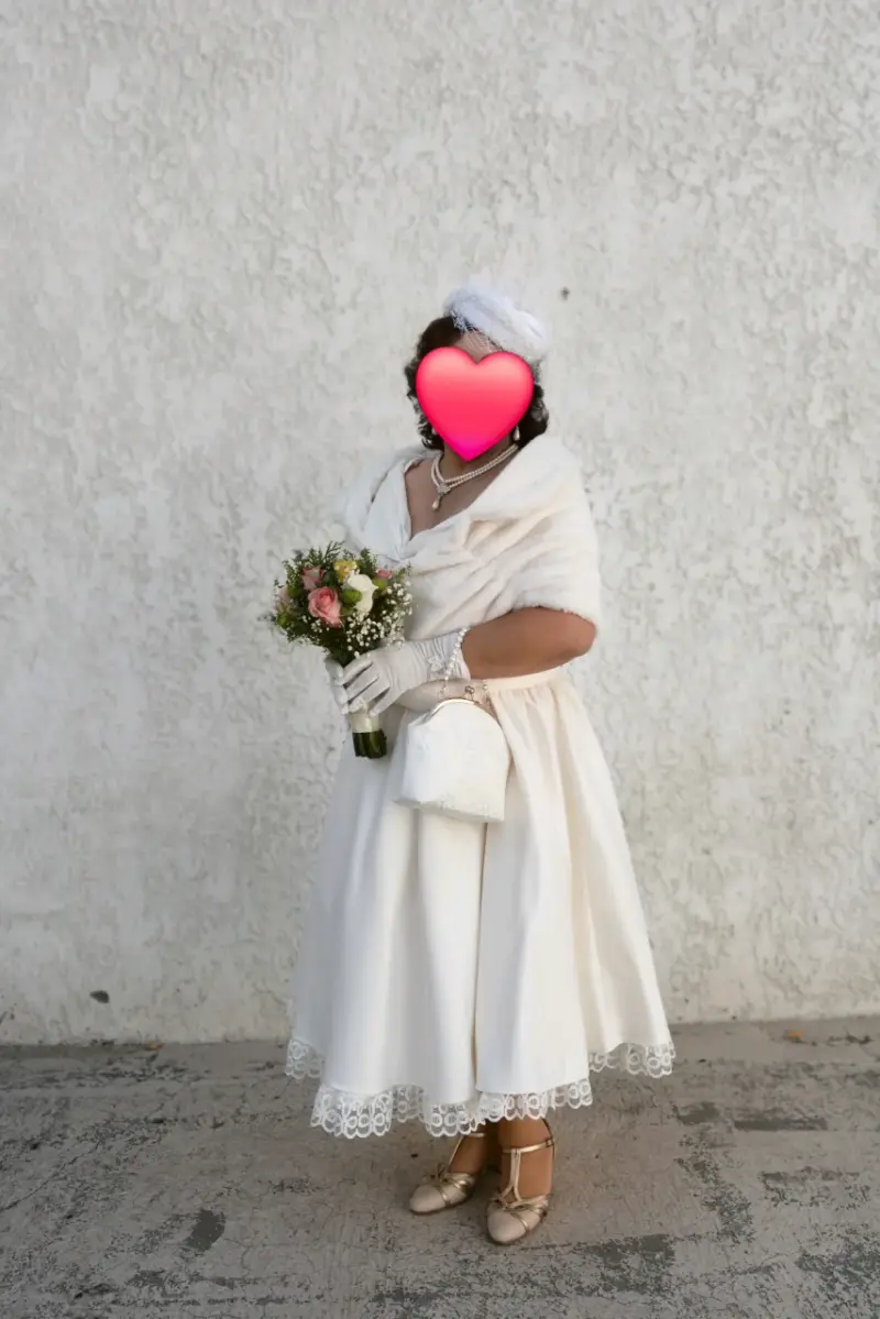 Vestido de novia vintage con accesorios - 4