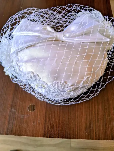Vestido de novia vintage  con accesorios - miniatura 6