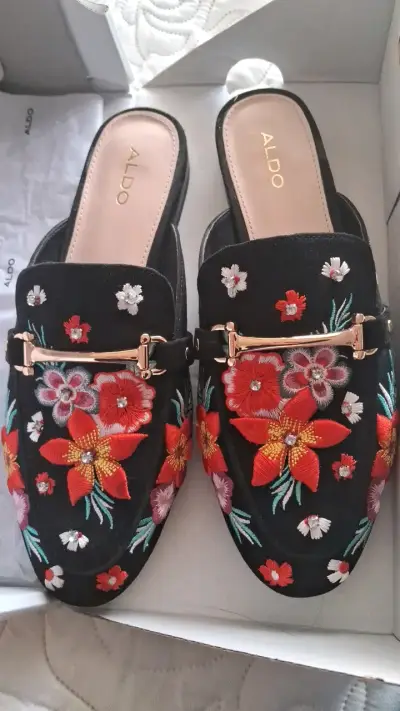 Mules bordados florales Aldo en negro - miniatura 1
