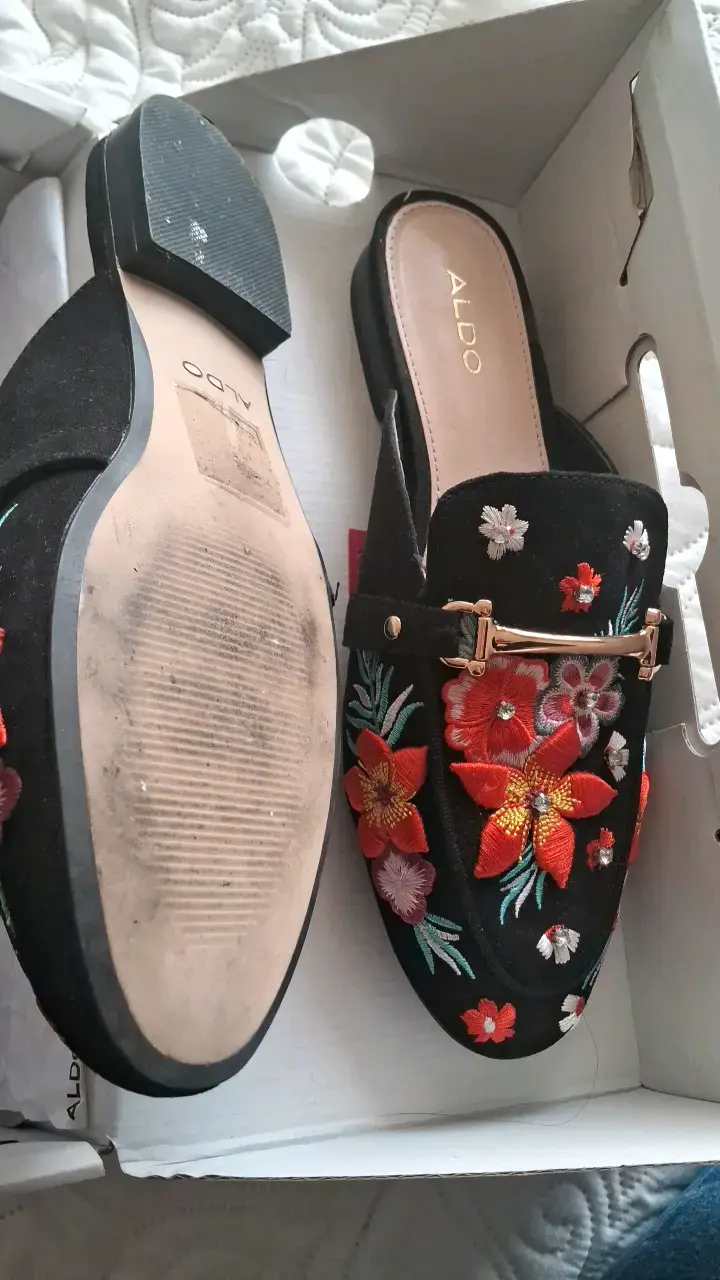 Mules bordados florales Aldo en negro - 2