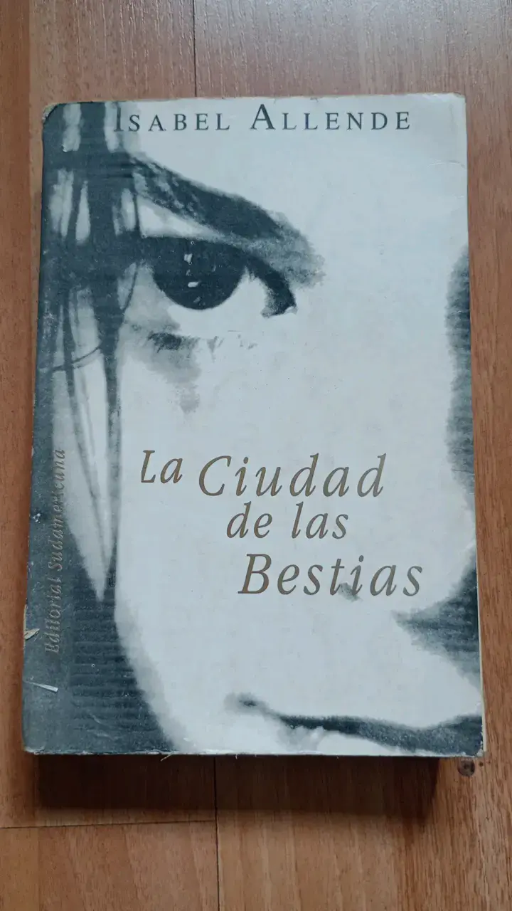 Libro 'La Ciudad de las Bestias' de Isabel Allende - 1
