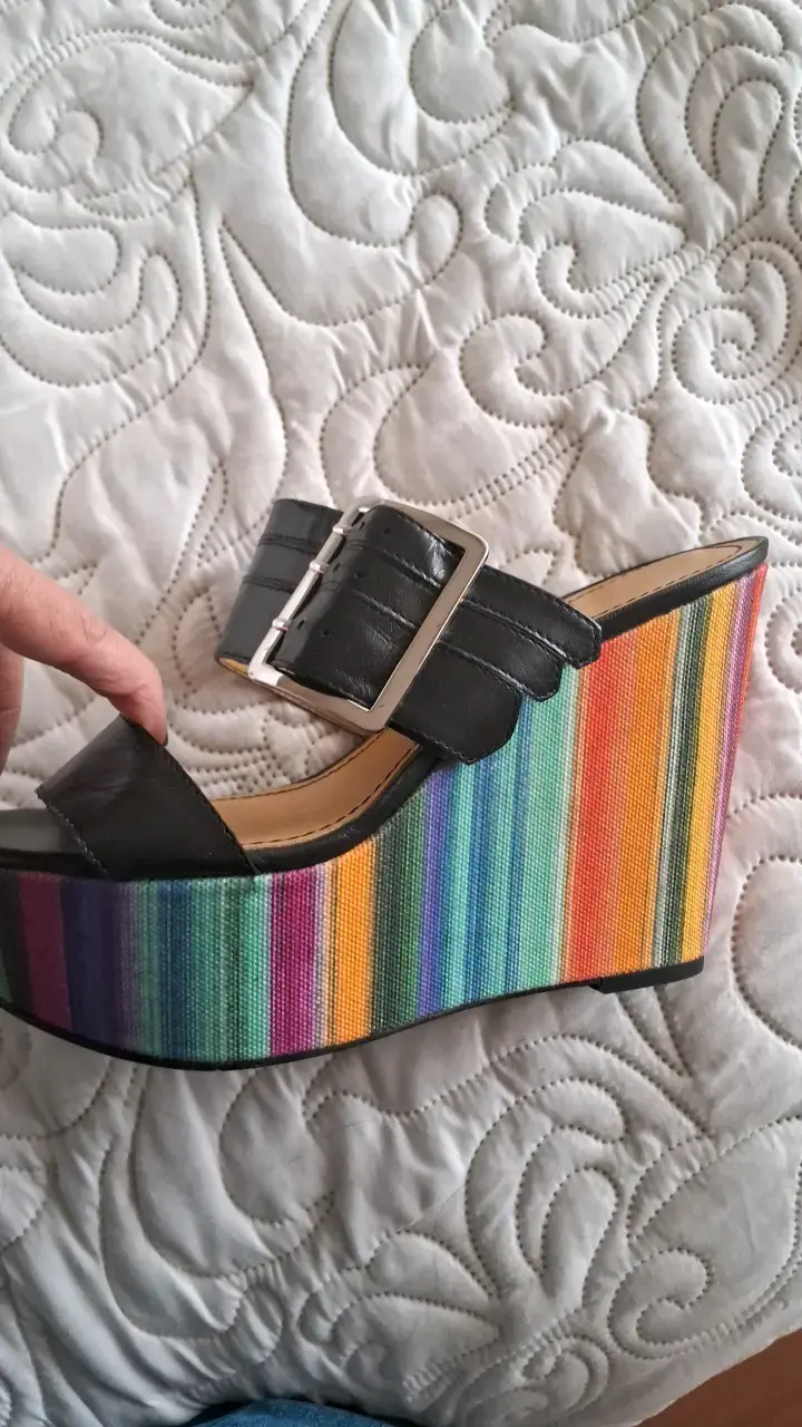 Sandalias Nine West con plataforma multicolor - 2