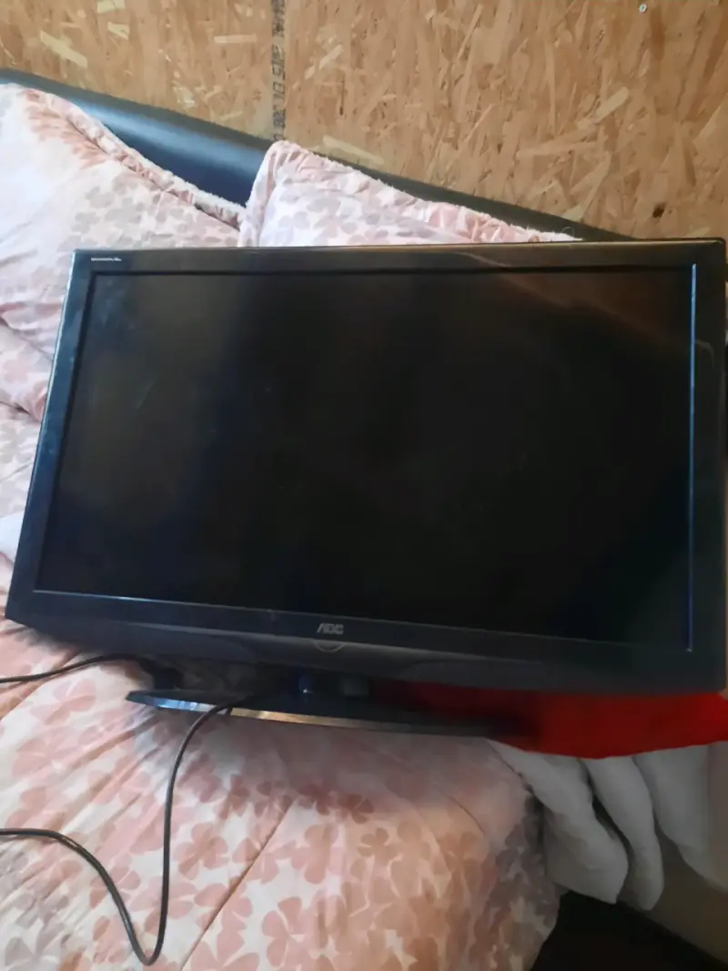 Televisor AOC de 32 pulgadas en buen estado - 2